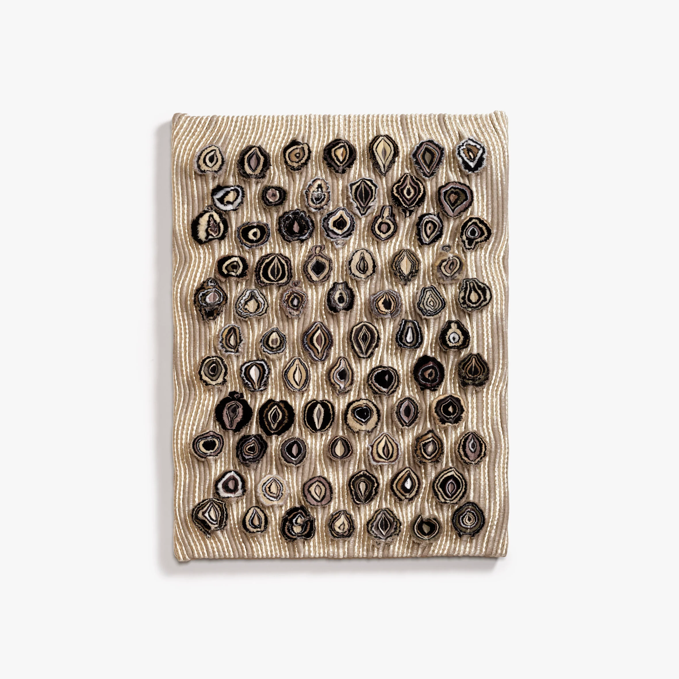 Big Milk Shell Bed