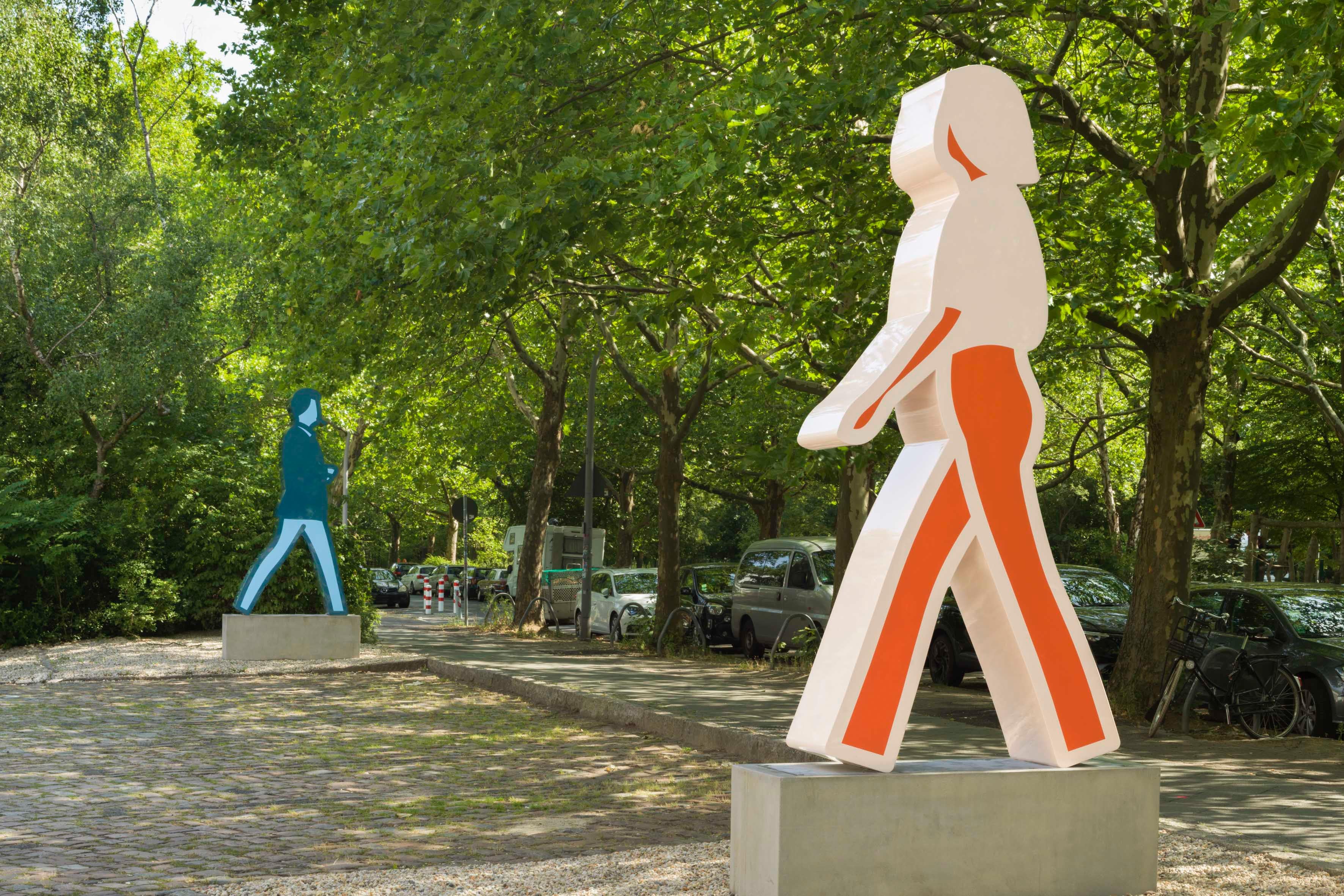 Red trousers. - Image 2
